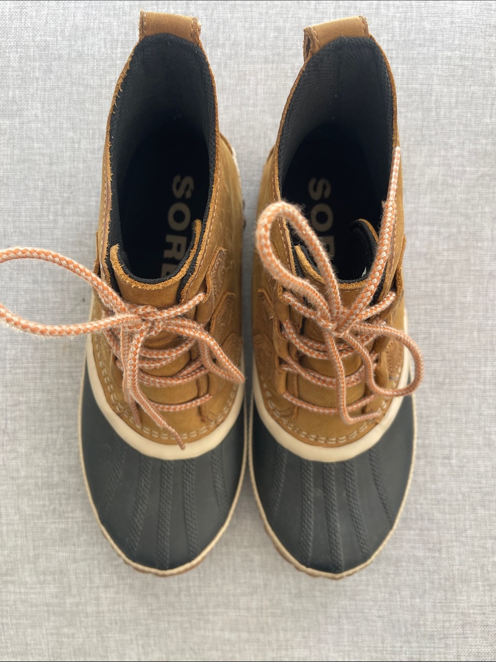 Sorel Women’s Tan & Black Lace-Up Waterproof Boots Size 7.5